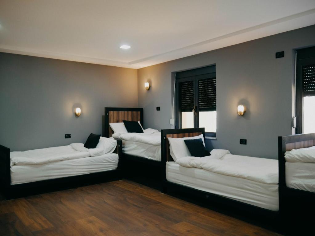 تيرانا The Maze Hostel المظهر الخارجي الصورة